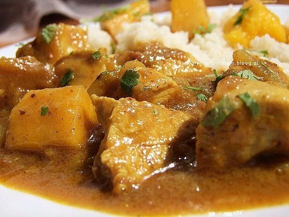 Kokosowe curry z kurczakiem i mango