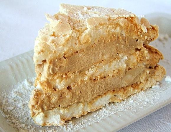 Tort bezowo-kawowy