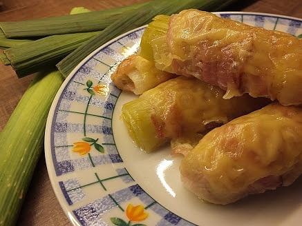 Pory zapiekane w boczku