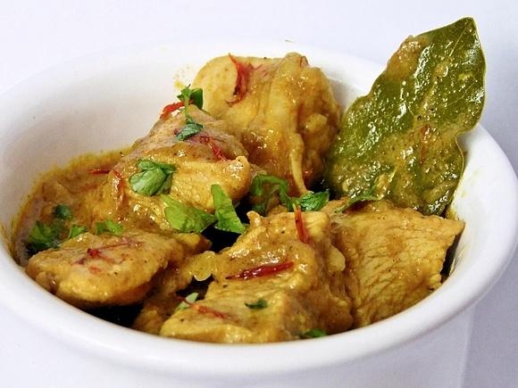 Kesar Murg kurczak z szafranem Radżastan