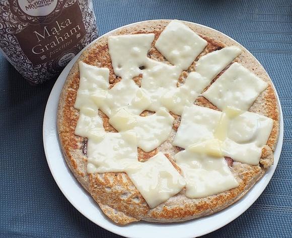 Omlet graham z kiełbaską na śniadanie lub kolację