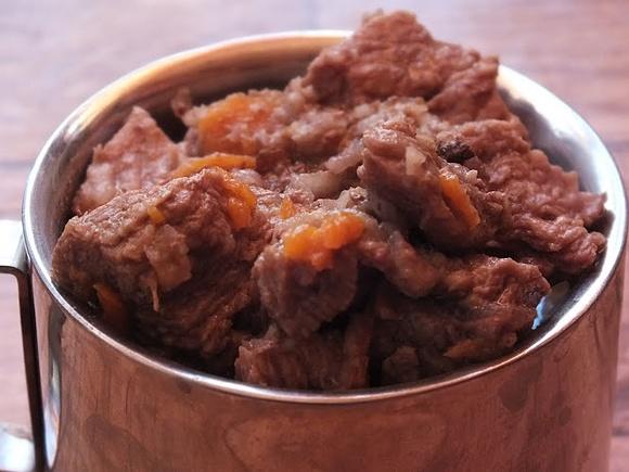 Lekki gulasz wołowy z marchewką dieta w
