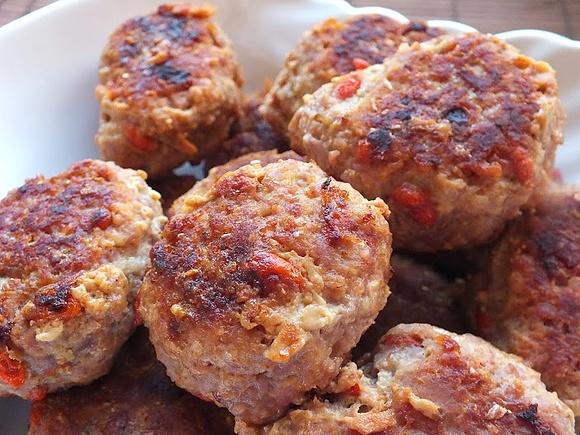 Kotlety mielone z jagodami goji