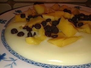 Domowy budyń waniliowy z mango