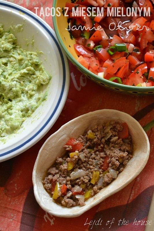 Tacos z mięsem mielonym, salsą i guacamole