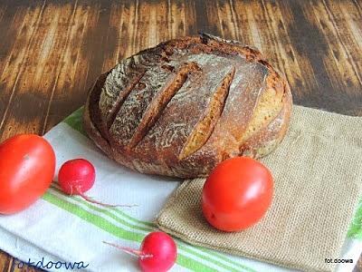 Chleb na dzikich drożdżach ze śliwek