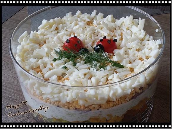 Warstwowa sałatka z kurczakiem i tzatziki