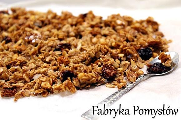 Miodowa granola z orzechami