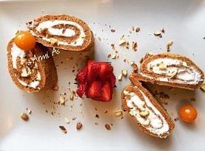 Marchewkowa fit rolada z twarogiem