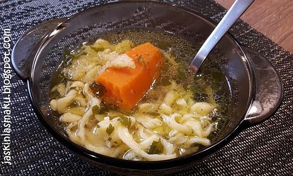Domowy makaron do rosołu