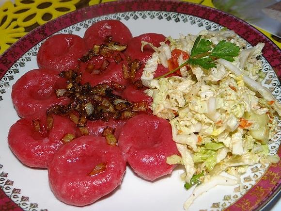 Kluski śląskie buraczane