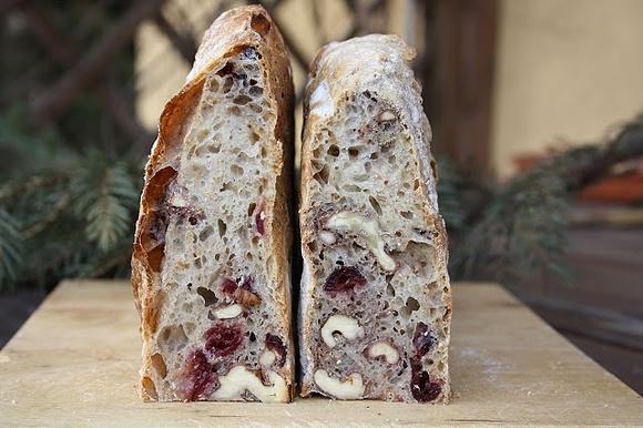 Ciabatta z orzechami włoskimi i żurawiną w styczniowej Piekarni Amber