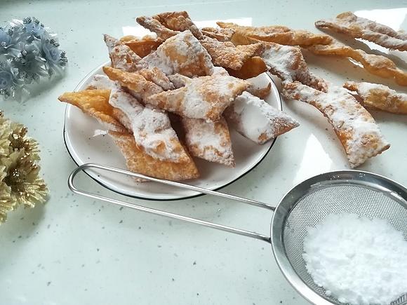 Faworki – tradycyjne ciastka na tłusty czwartek