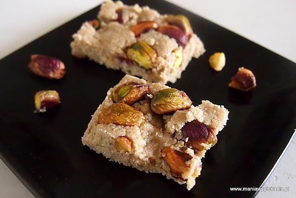 Domowa chałwa z pistacjami bez cukru, glutenu i laktozy