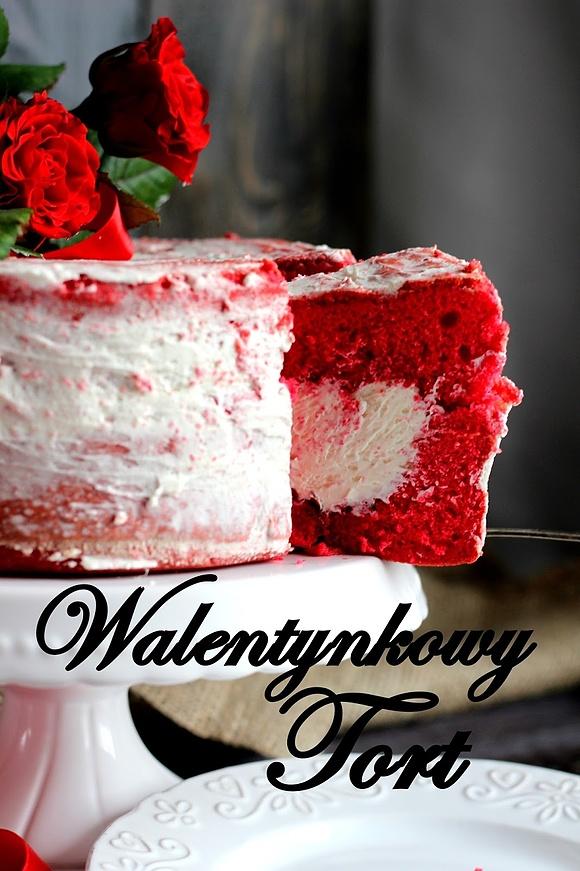 Walentynkowy tort z czerwonym biszkoptem i różami