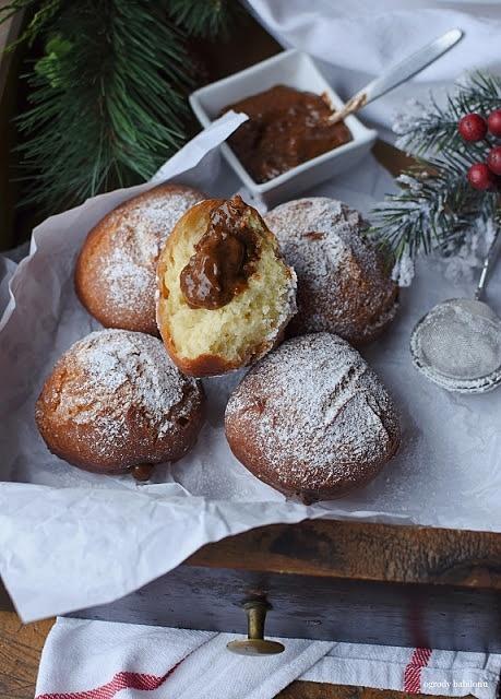 Pączki domowe z nadzieniem i rumem