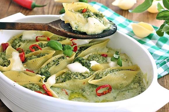 Muszle z pesto i kurczakiem