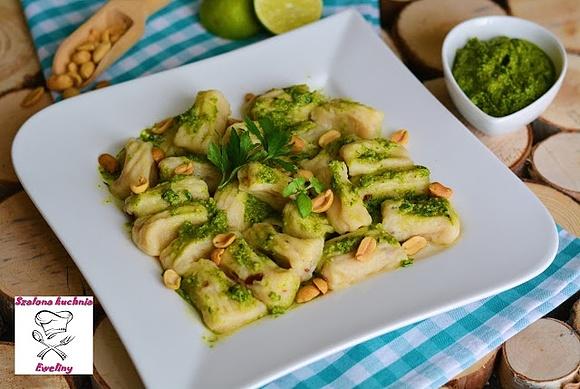 Gnocchi z bazyliowym pesto