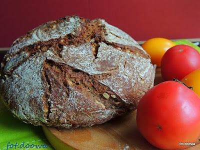 Chleb orkiszowy na dzikich drożdżach z winogron