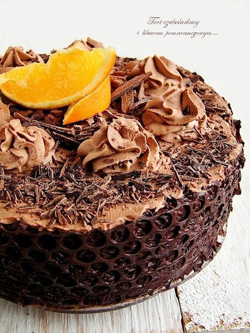 Tort czekoladowy z likierem pomarańczowym