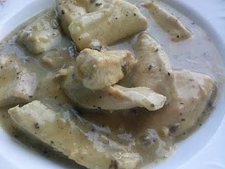 Pierś z kurczaka w zupie pieczarkowej