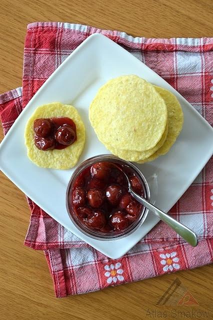 Jaglane placki z wiśniami bez glutenu mleka i cukru