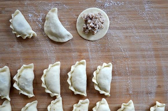 Pierogi z kaszą gryczaną i serem feta