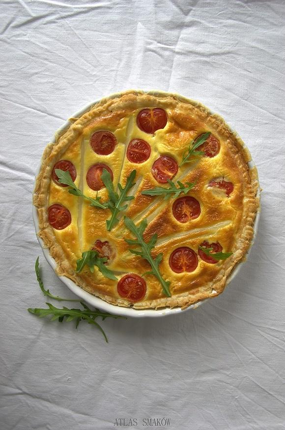 Quiche z białymi szparagami