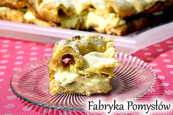 Karpatka - polskie ciasto z budyniem i kremem maślanym