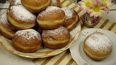 Pączki na tłusty czwartek puszyste i delikatne