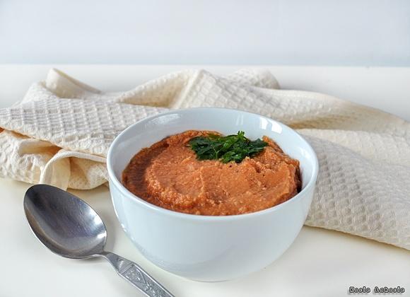 Pomidorowa pasta z ciecierzycy
