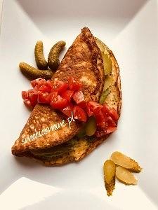 Omlet twarogowo-koperkowy