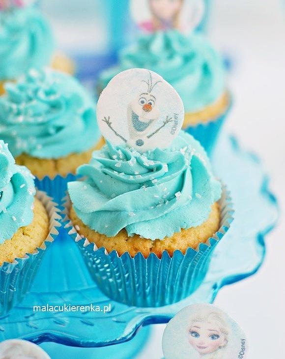 Babeczki Frozen delikatnie cytrynowe z konfiturą