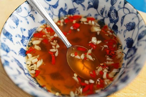 Sos nuoc cham do sajgonek i bun cha