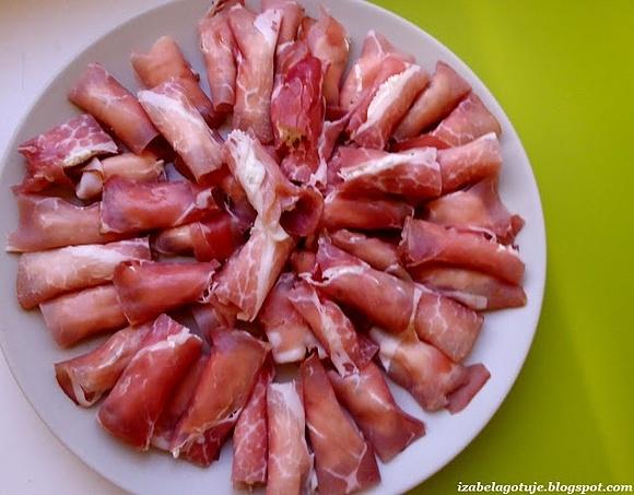 Imprezowe roladki z szynki parmeńskiej