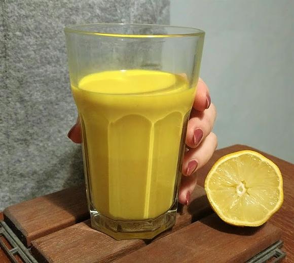Złote mleko naturalny sposób na przeziębienie