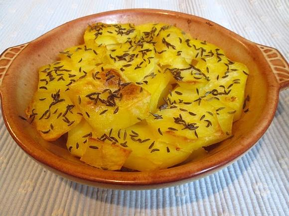 Ziemniaki pieczone z kminkiem i czosnkiem