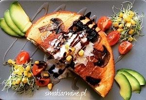 Omlet kukurydziany na pieczarkach
