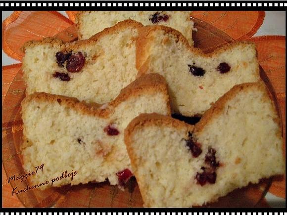 Babka kokosowa z białek
