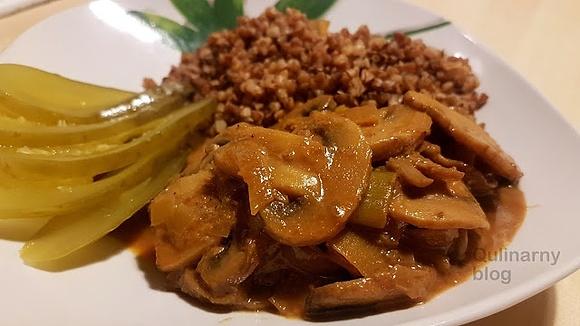 Pieczarkowy strogonow