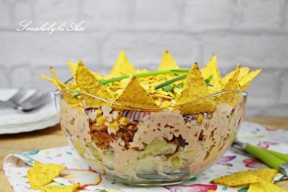 Sałatka meksykańska z nachos