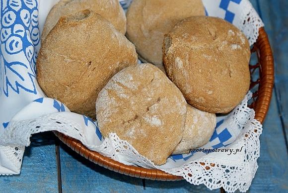 Bułeczki orkiszowe pieczone metodą solno-drożdżową