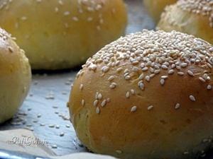 Domowe bułki na hamburgery