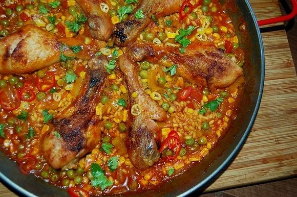 Paella z kurczakiem efektowna i szybka w przygotowaniu