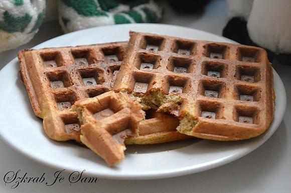 Jaglane gofry z orzechami bez cukru i glutenu