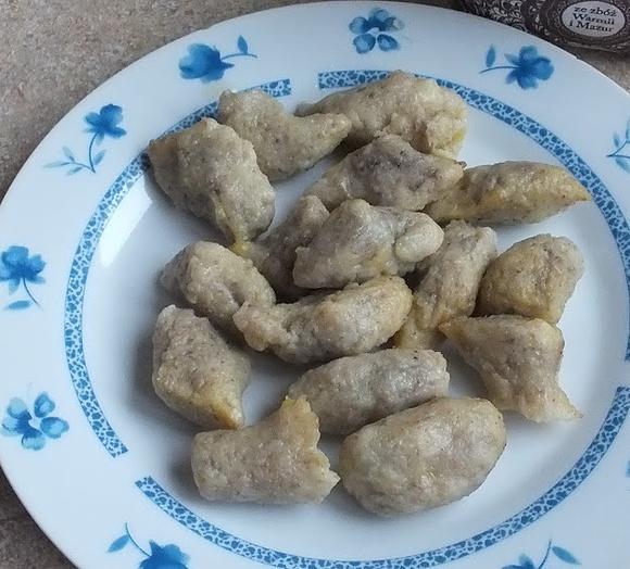Kopytka graham z czosnkową nutą
