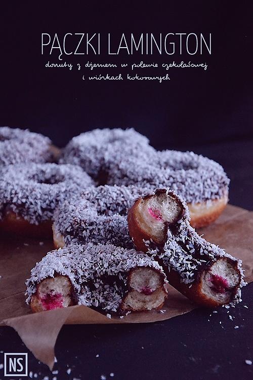 Pączki lamington z dżemem malinowym i polewą czekoladową