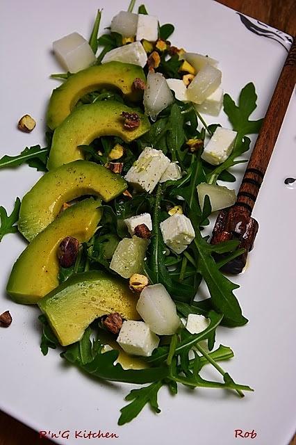 Sałatka z melonem, awokado i serem feta