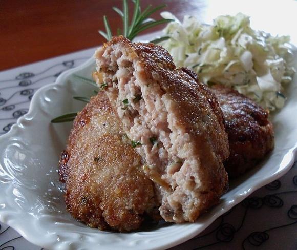 Karminadle - śląskie mielone kotlety z mięsa wieprzowego lub króliczego