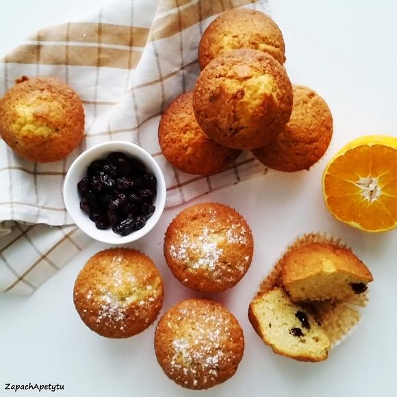 Pomarańczowe muffiny z żurawiną